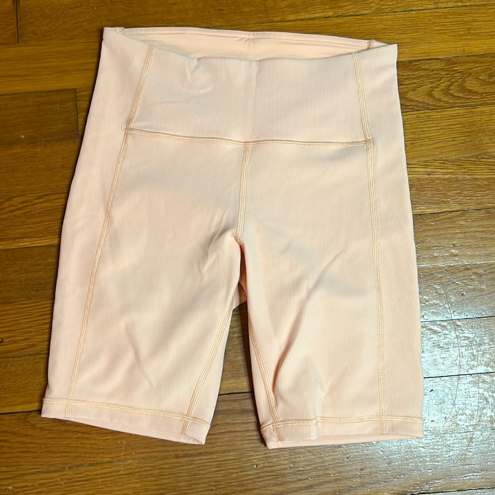 Lululemon Ribbed Contour High Rise Biker Yoga Short in Malibu Peach